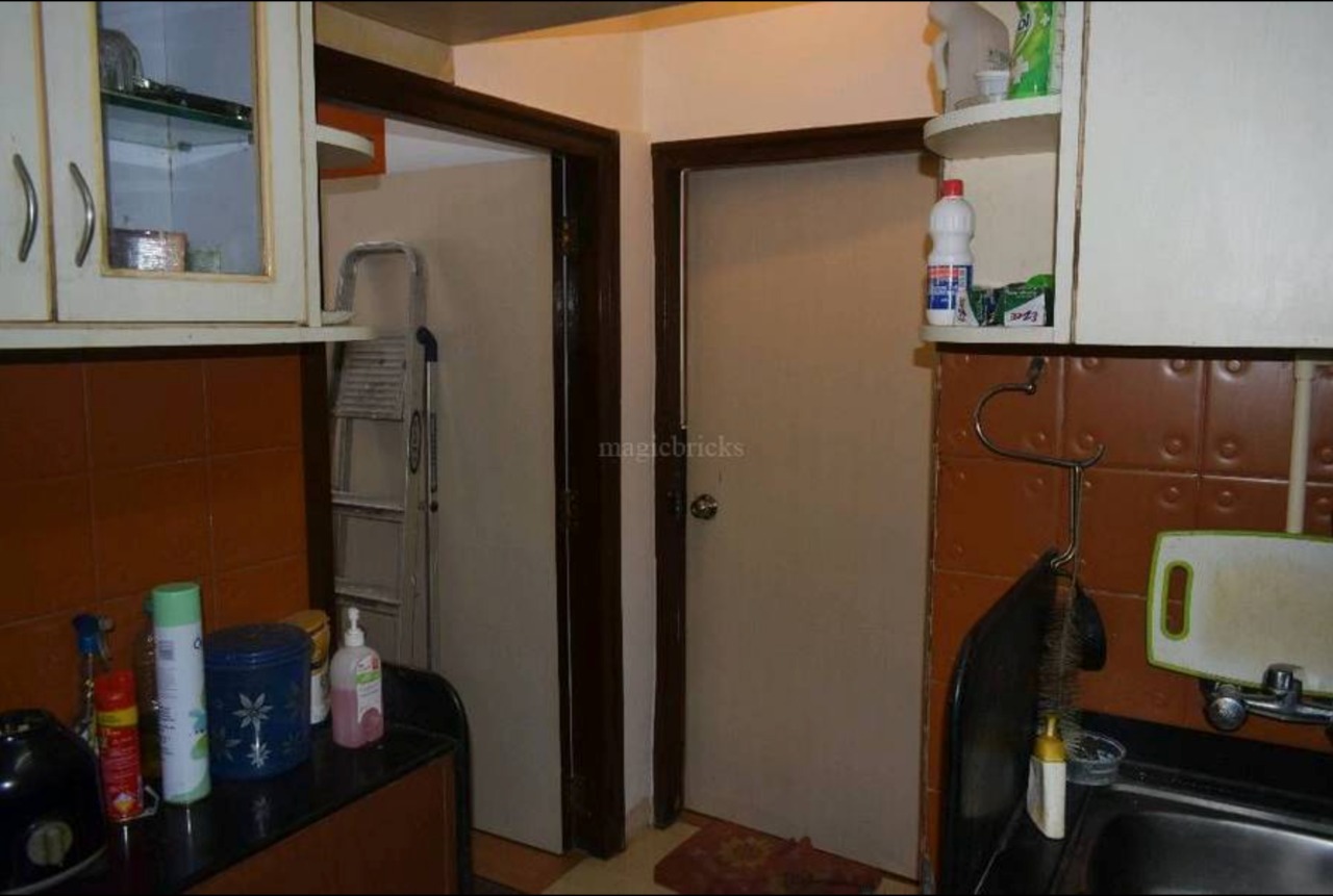 9 - Usha Sadan, Colaba