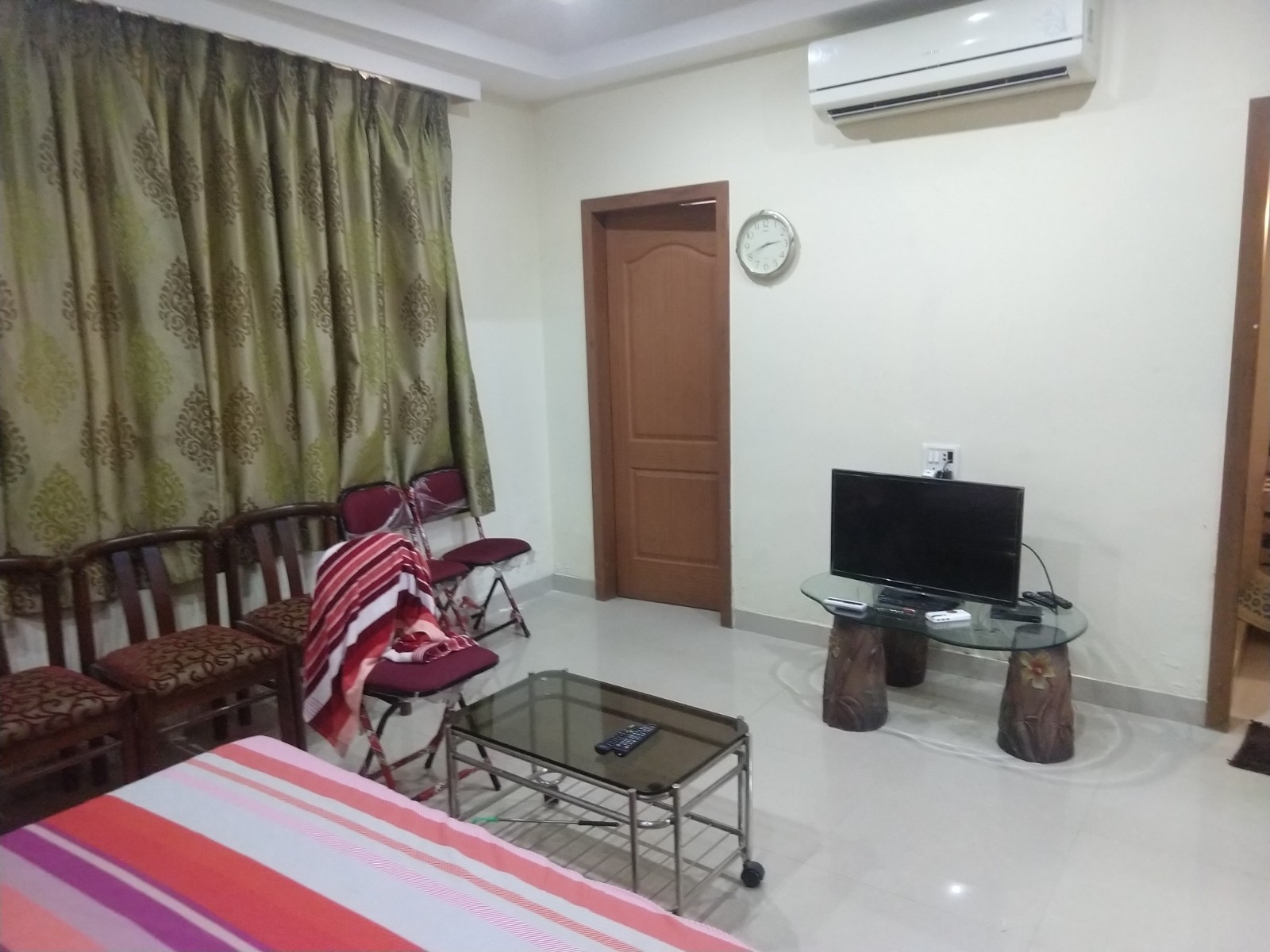 2 BHK Semi-Furnished in Horizon View , Nariman Point