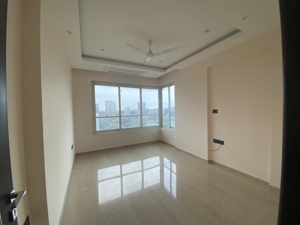 7 - Resham, Bandra West