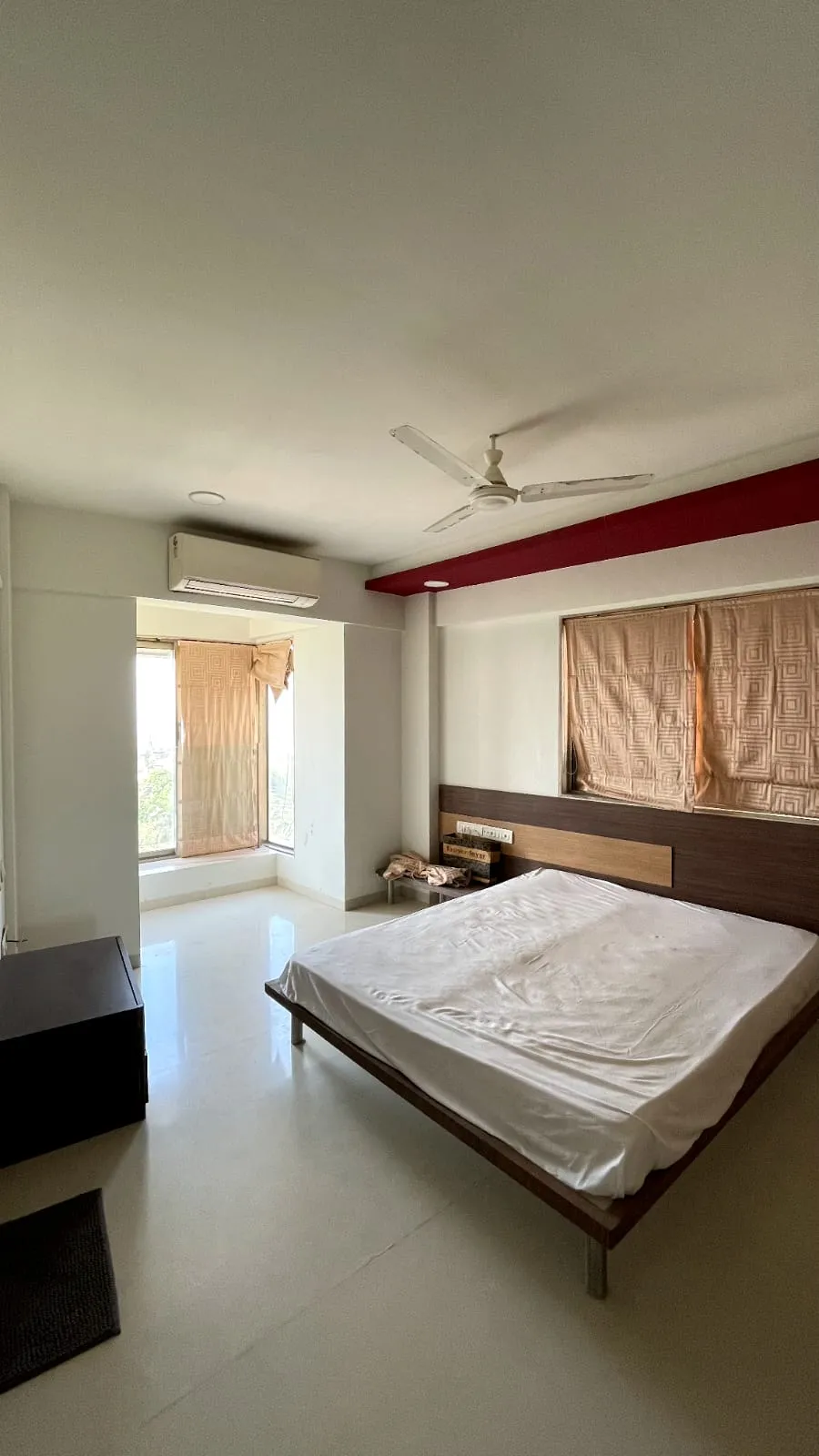 4 BHK Flats on Rent in Mont Blanc, Bandra West