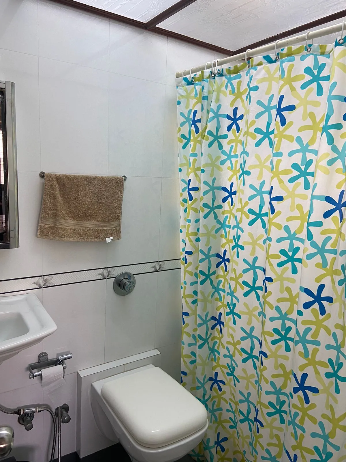 2 BHK Flats for Sale in Utopia, Bandra West