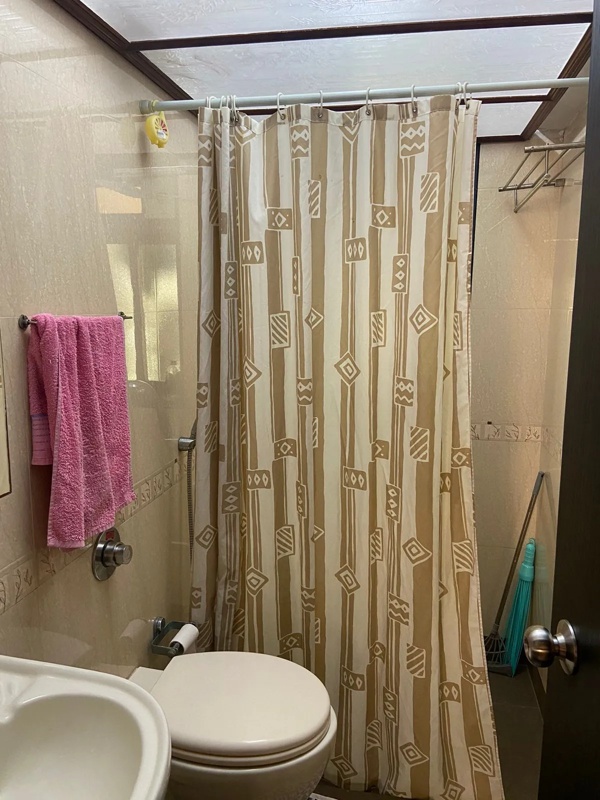 2 BHK Flats for Sale in Utopia, Bandra West