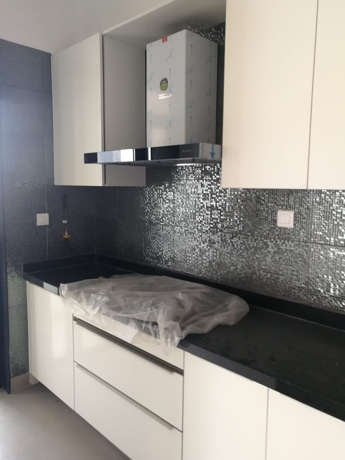 3 BHK Semi Furnished in Lodha Allura , Worli