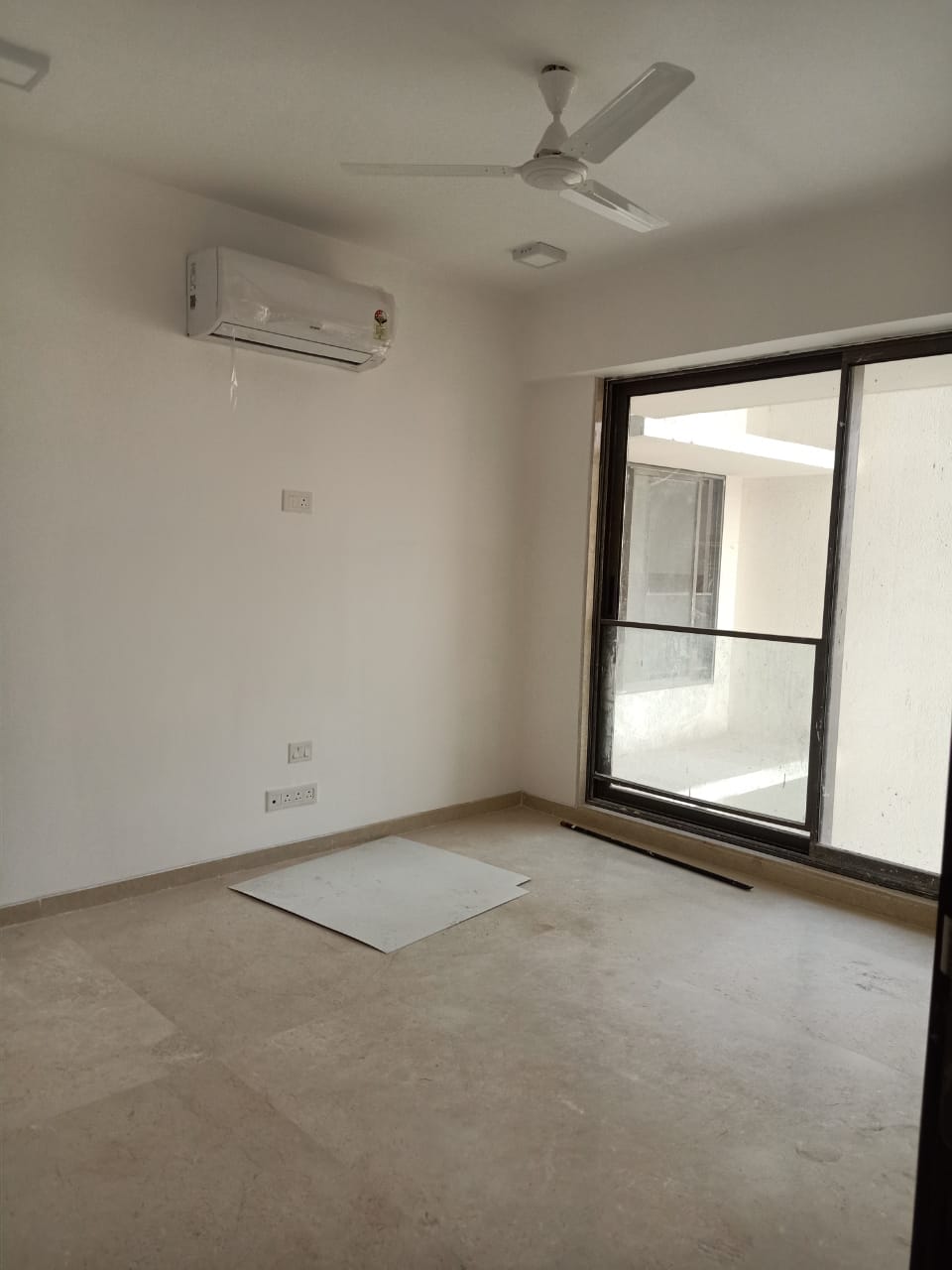 12 - Dlh The Park, Andheri West
