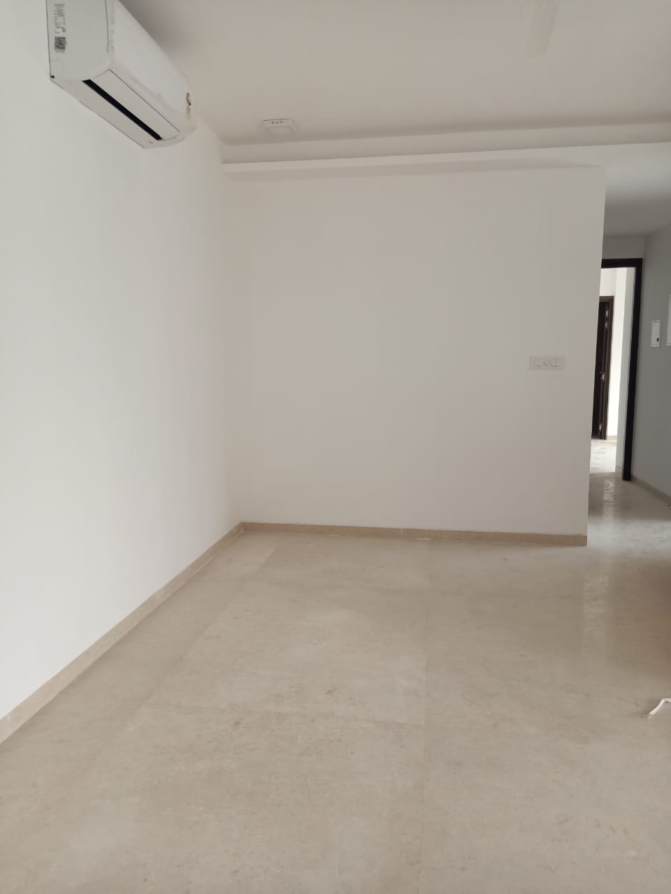 4 - Dlh The Park, Andheri West