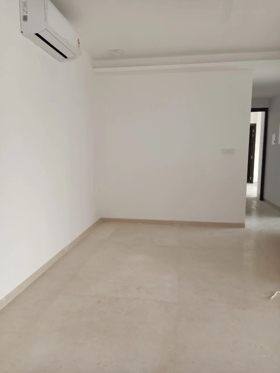 3 BHK Flats on Rent in DLH The Park, Andheri West