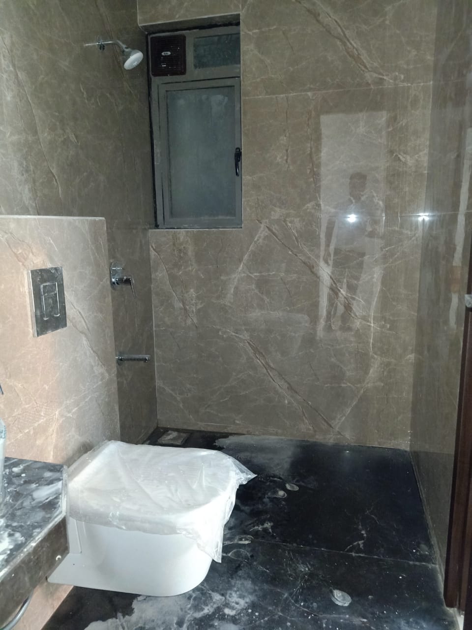 7 - Dlh The Park, Andheri West