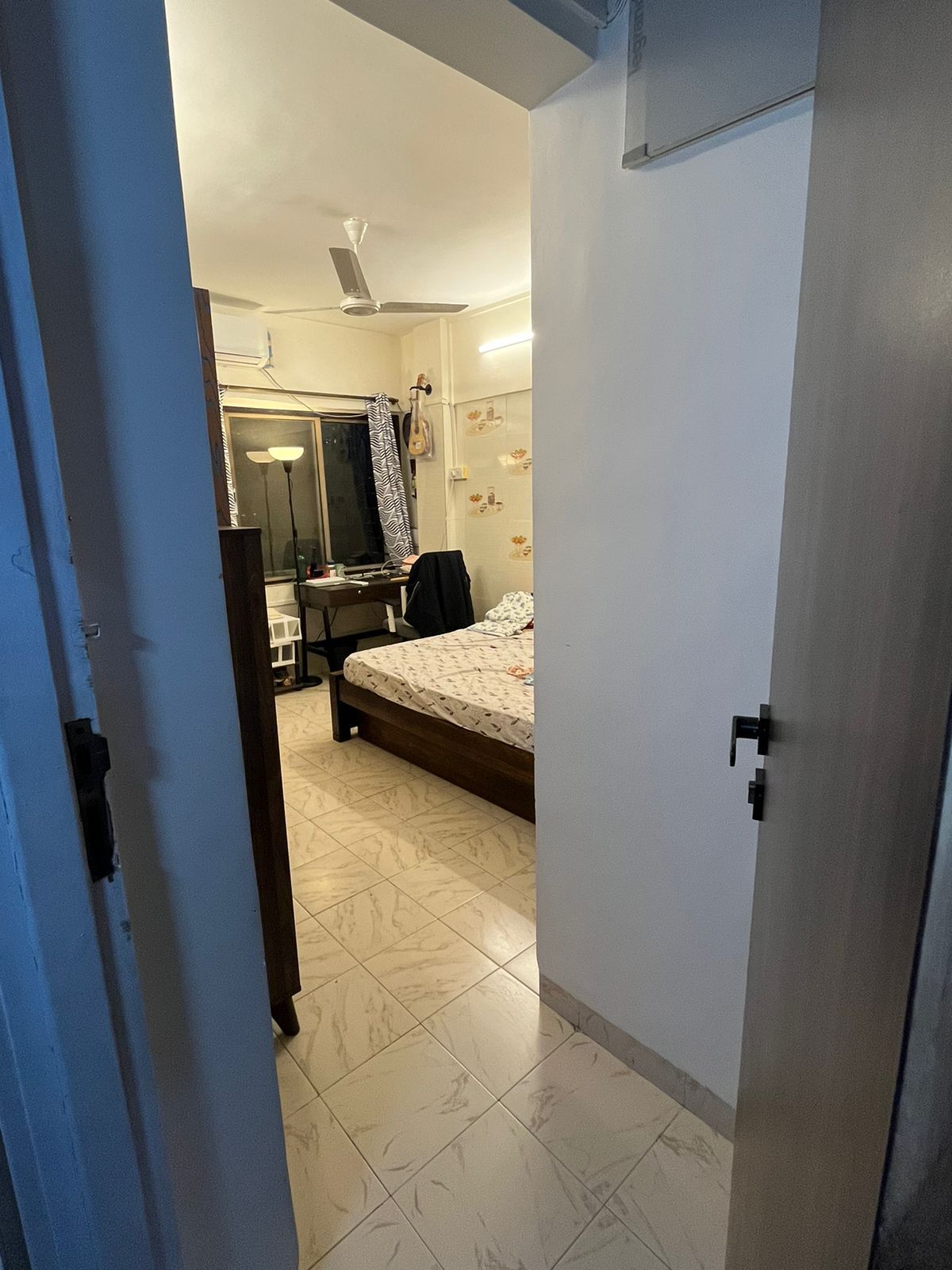 15 - Dunhill Apartment, Bandra West