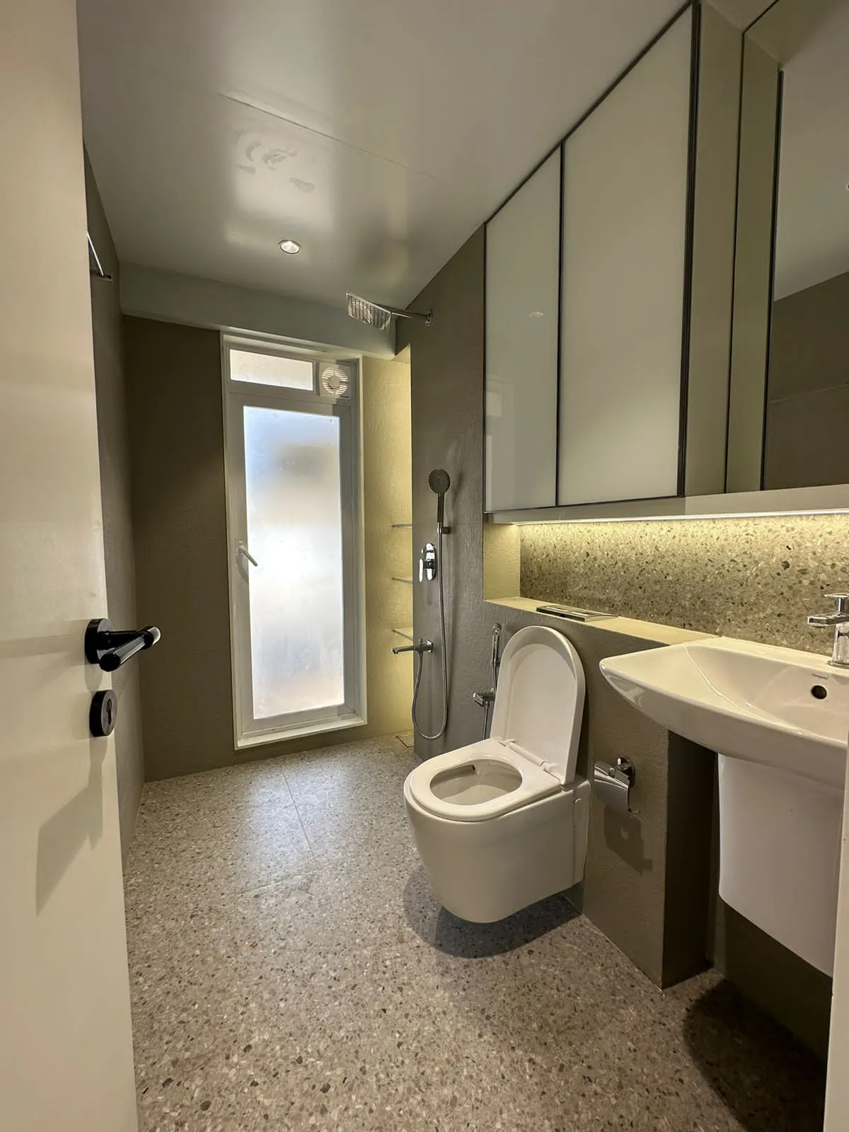 3 BHK Flats on Rent in Kakad Heights, Bandra West