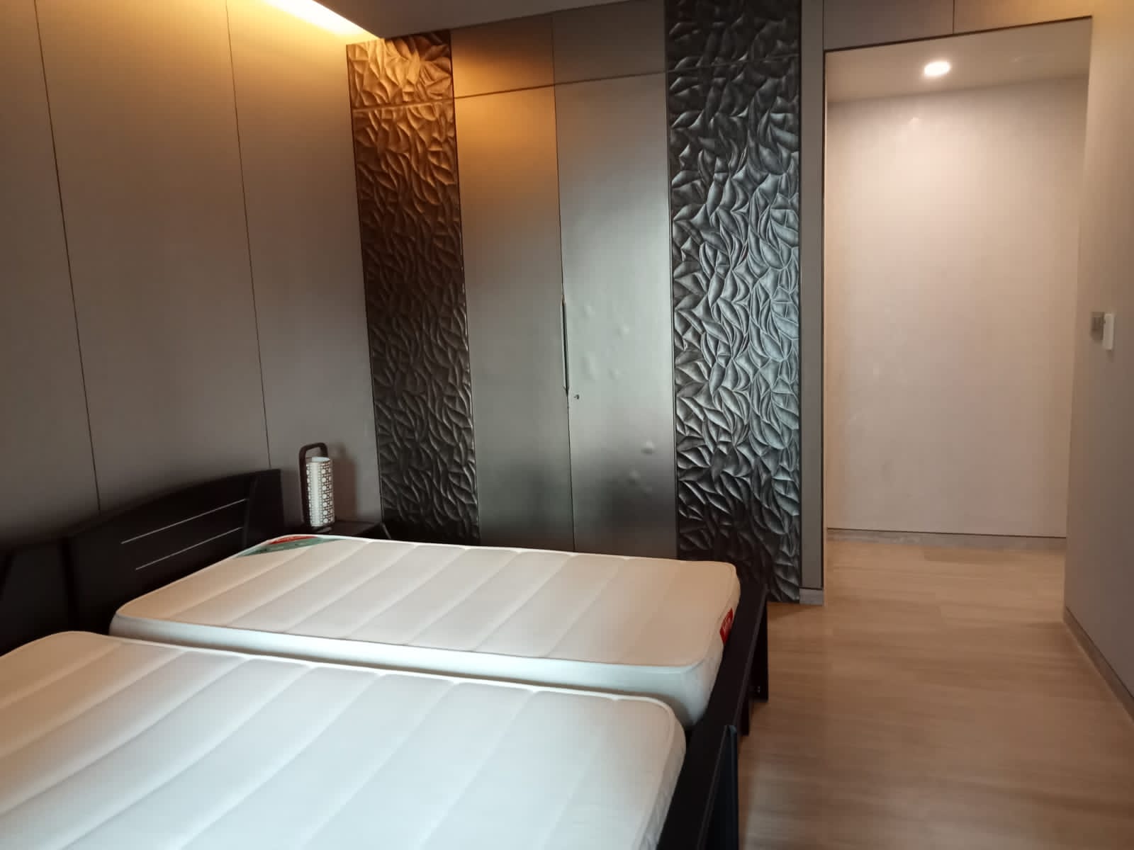 3 BHK Lodha World Crest, Lower Parel — for Rent — photo 9