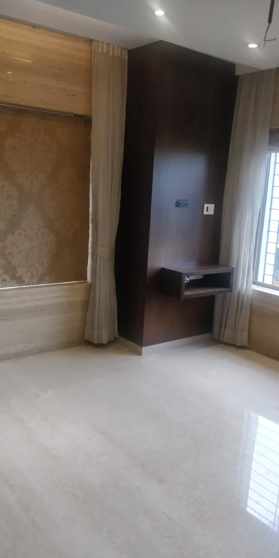 4 BHK Flats on Rent in Prathana Heights, Parel