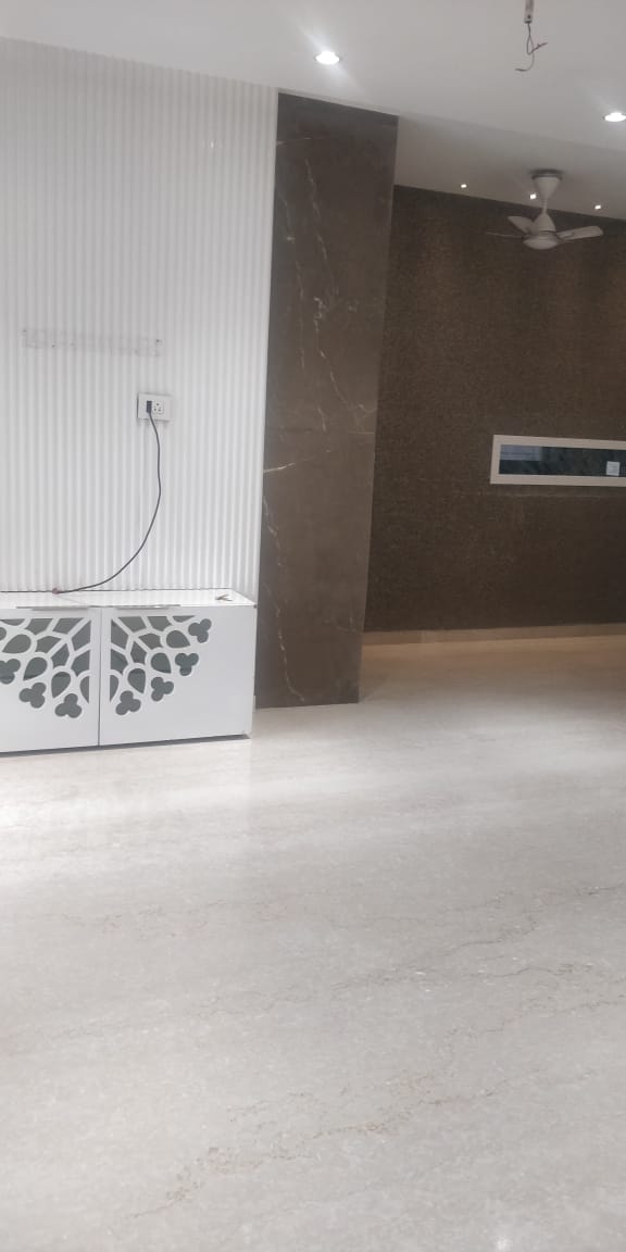 2 BHK Semi-Furnished in Prathana Heights , Parel