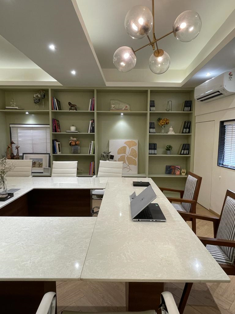 Ararat building - Fort