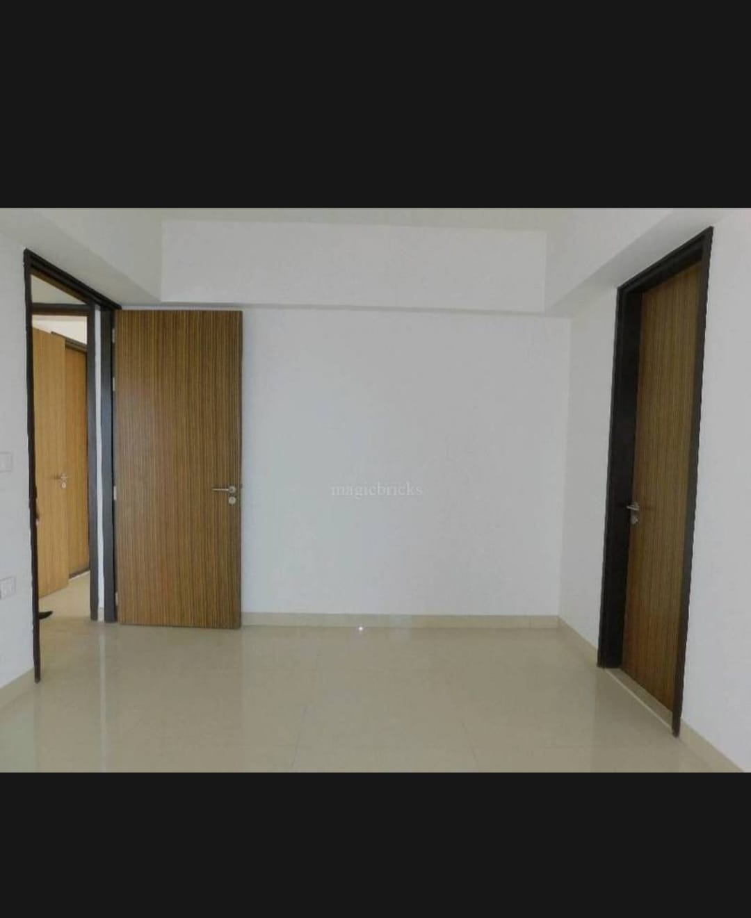2 BHK Unfurnished in Lodha Azzuro , Parel