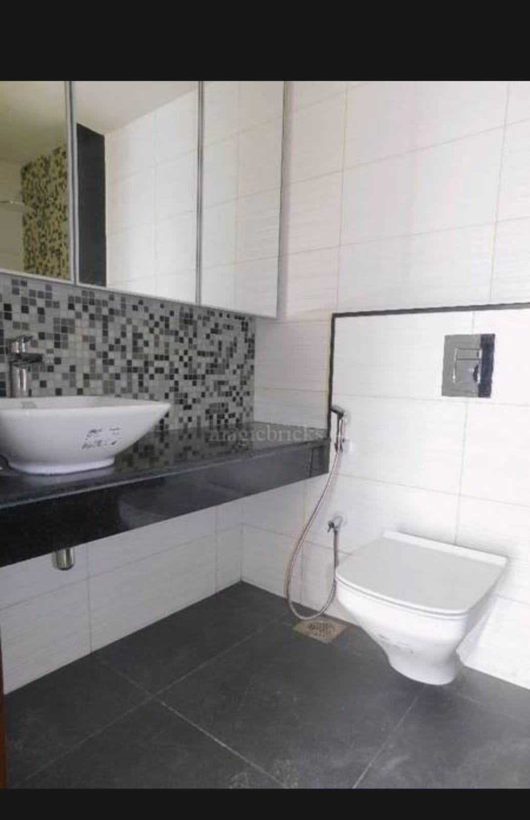 5 BHK Lodha Azzuro, Parel — for Rent — photo 3