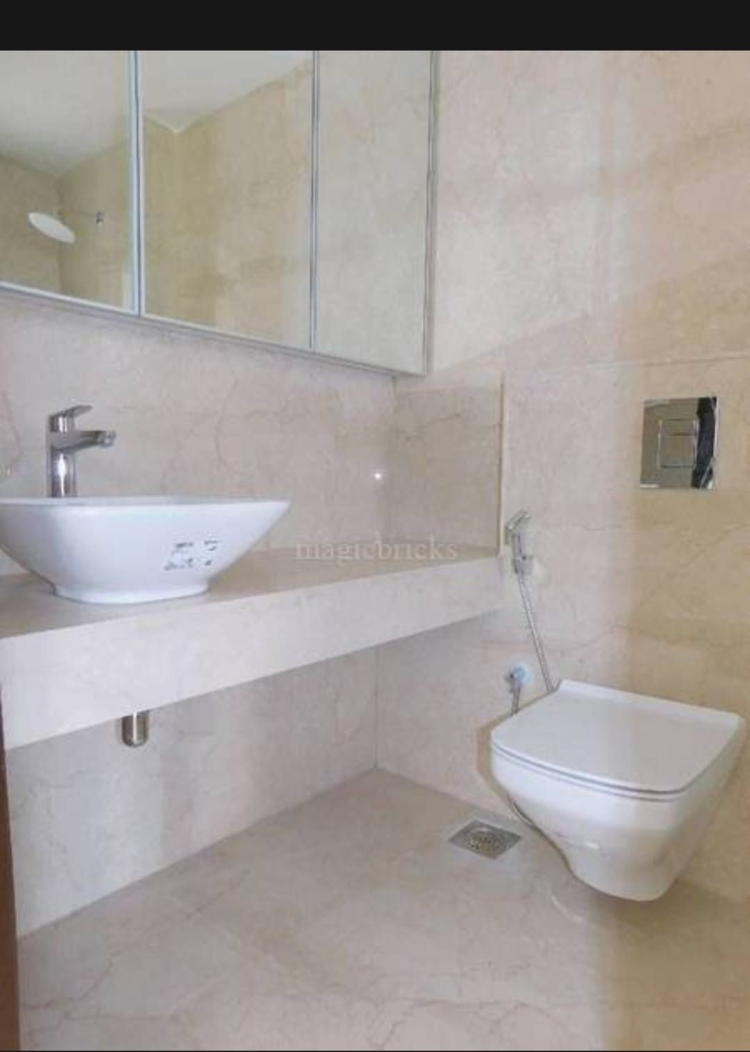 5 BHK Lodha Azzuro, Parel — for Rent — photo 4
