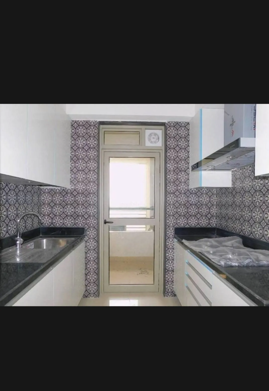 3 BHK Flats on Rent in Lodha Azzuro, Parel