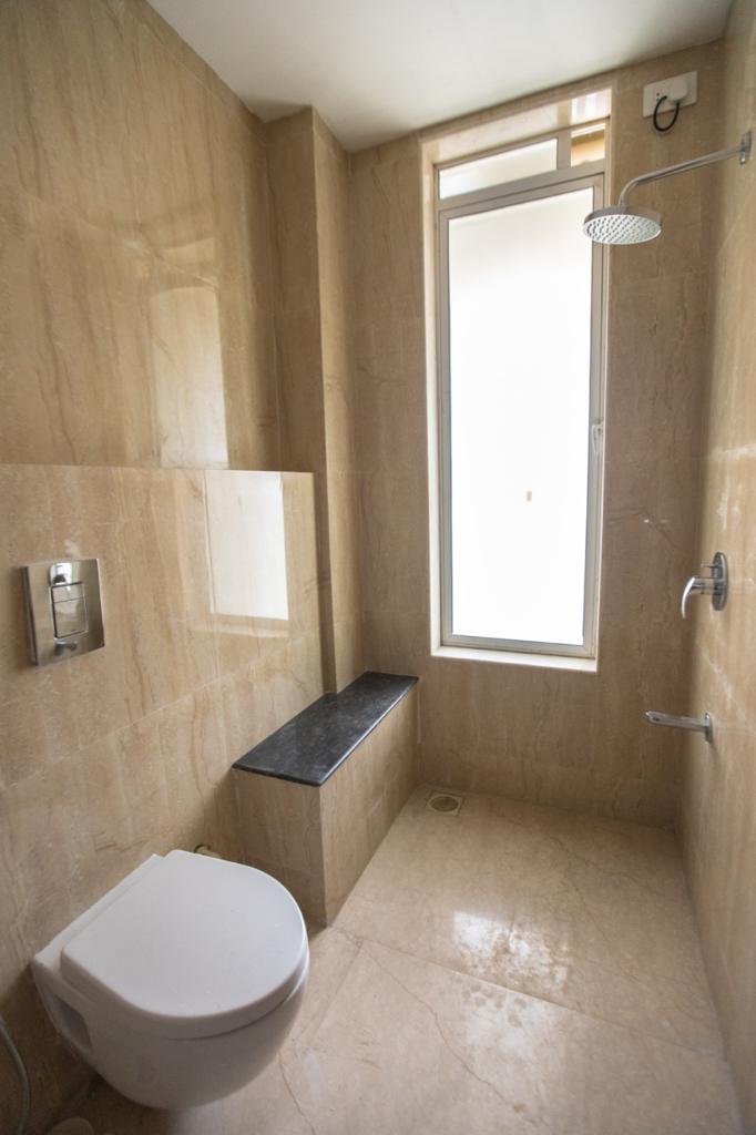 5 - Mittal Aristo, Parel