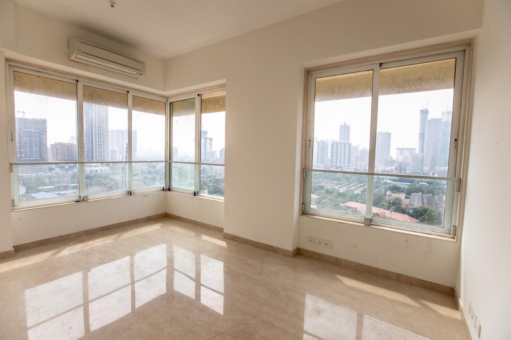 7 - Mittal Aristo, Parel