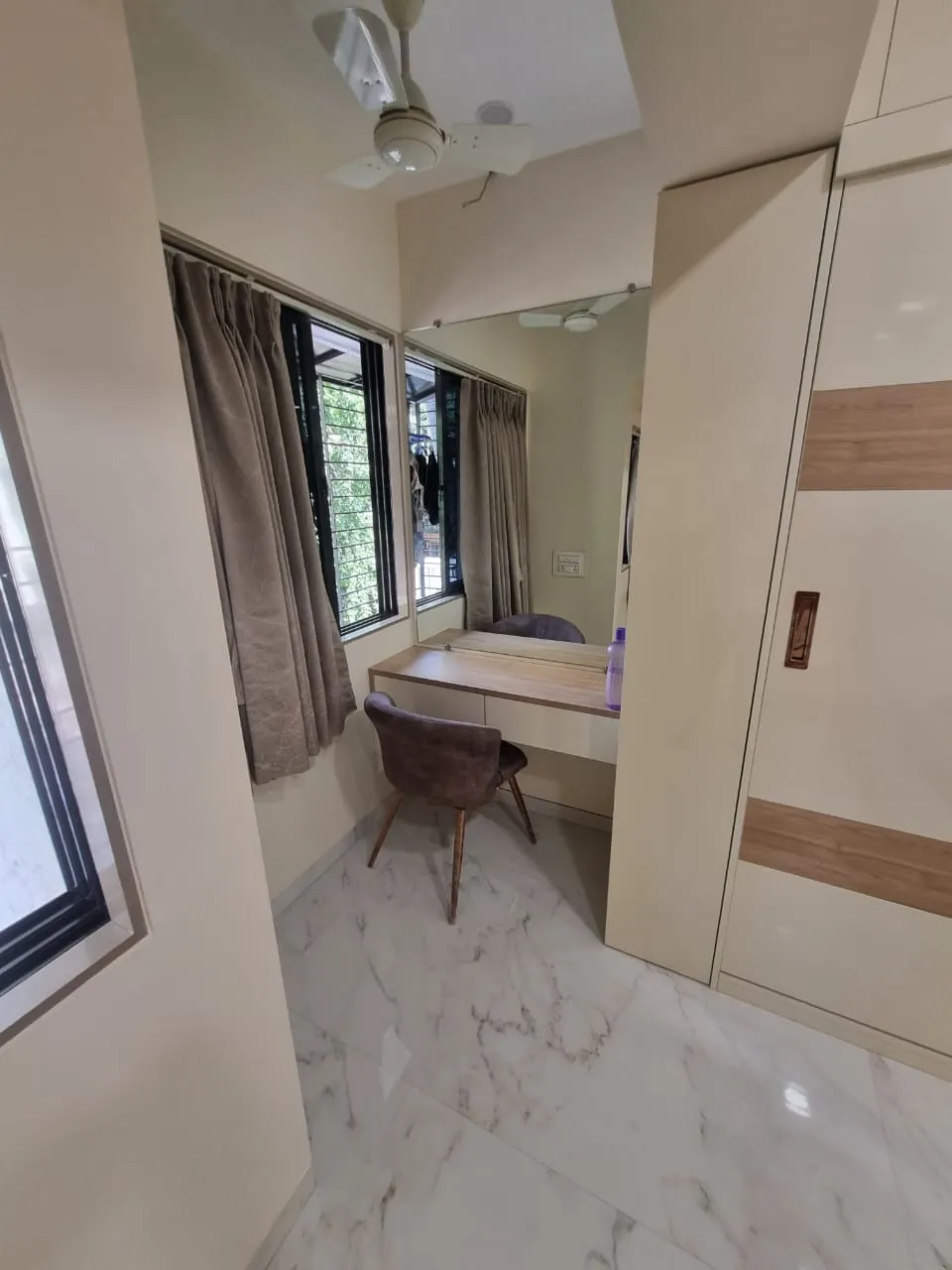 2 BHK Flats for Sale in Poonam Park CHS, Parel