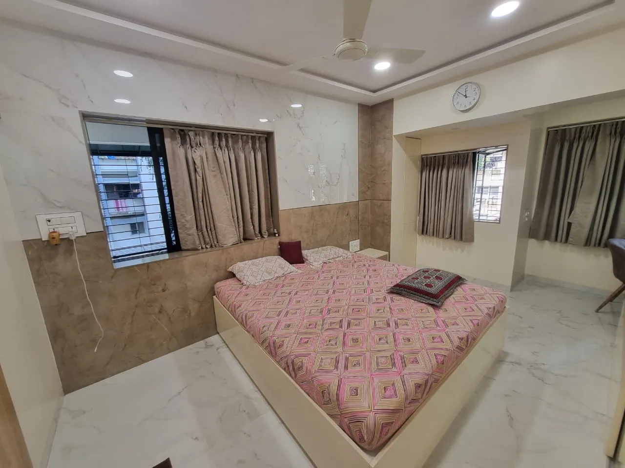 2 BHK Flats for Sale in Poonam Park CHS, Parel