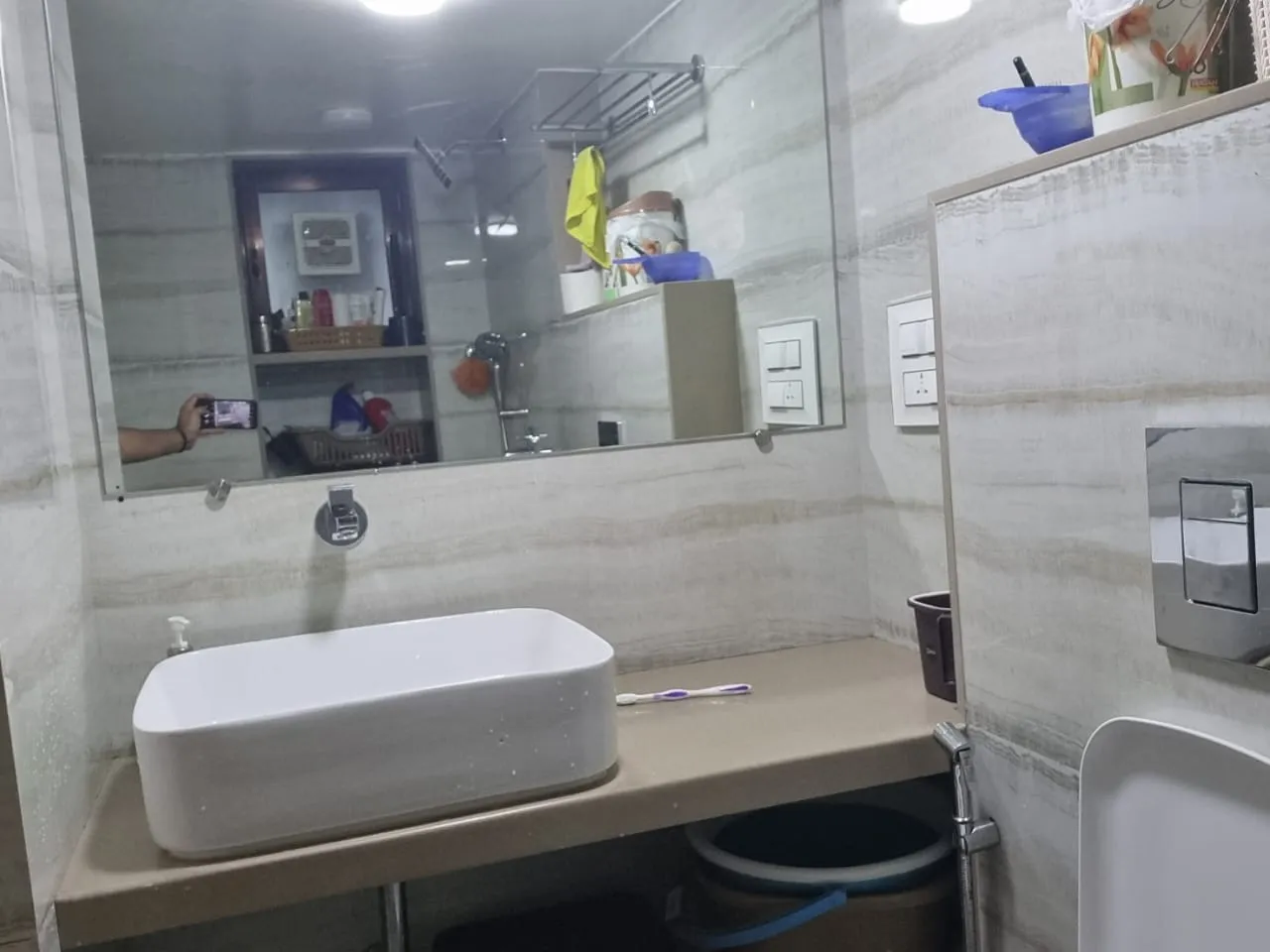 2 BHK Flats for Sale in Poonam Park CHS, Parel