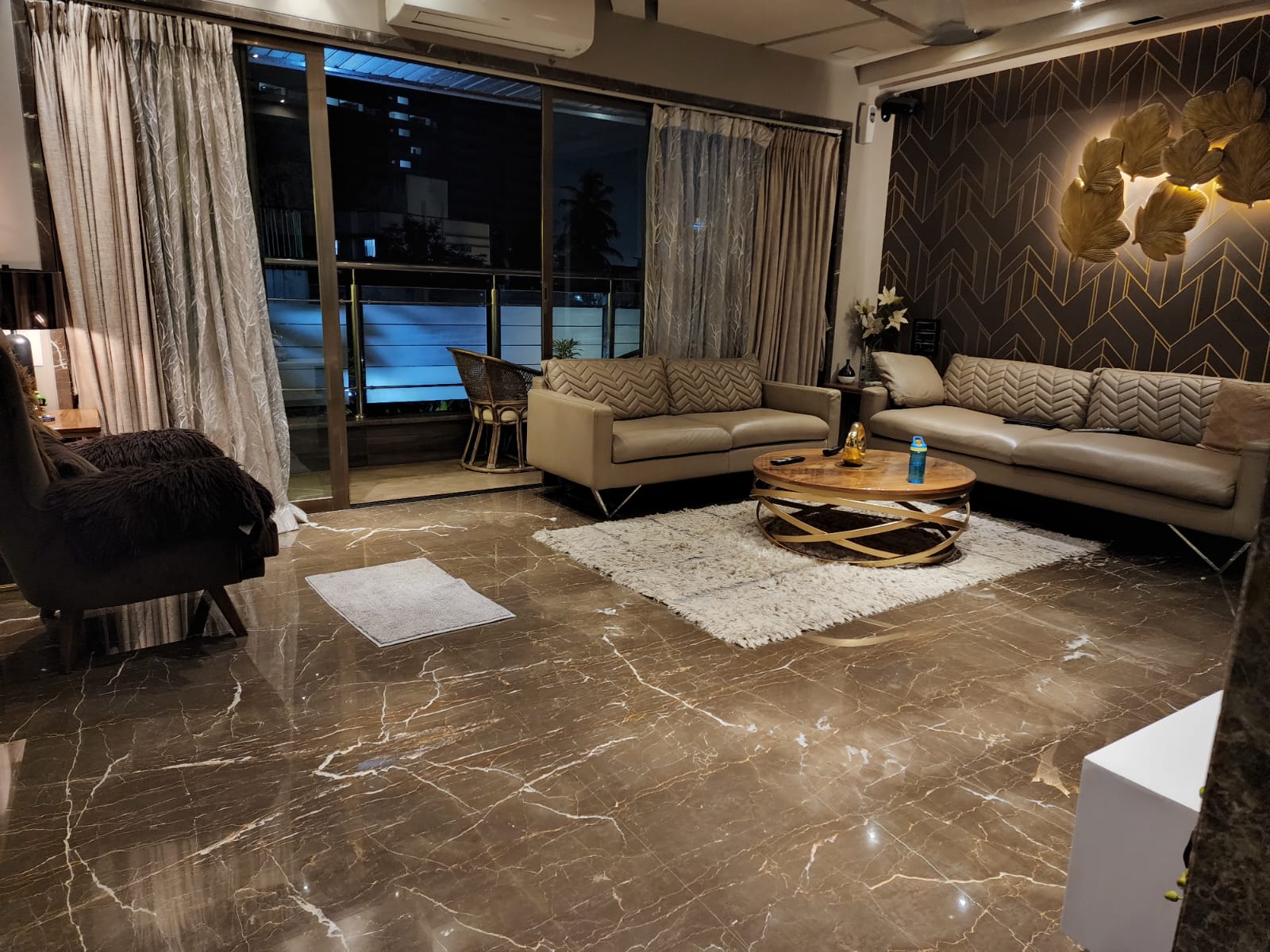 15 - Bhavya Supreme, Parel