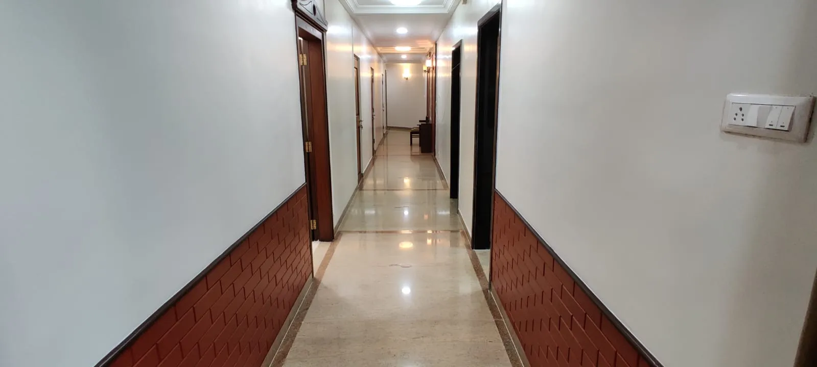 3 BHK Flats on Rent in Moti Mahal, Churchgate