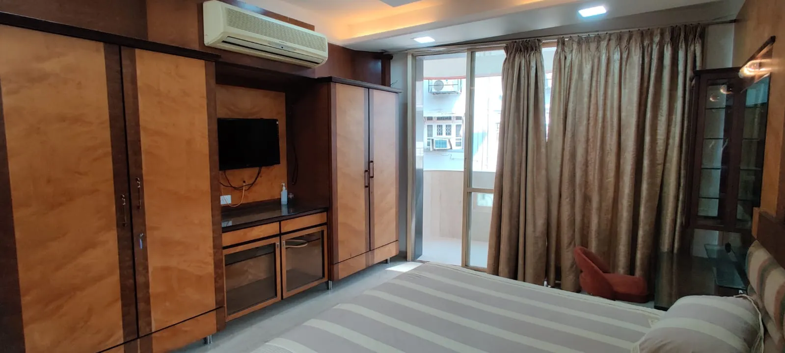 3 BHK Flats on Rent in Moti Mahal, Churchgate