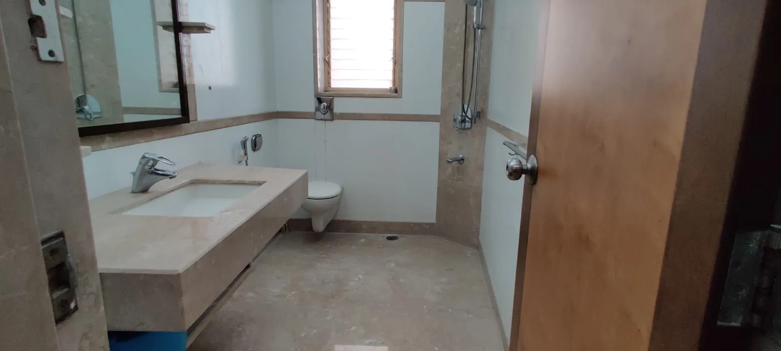 3 BHK Flats on Rent in Moti Mahal, Churchgate