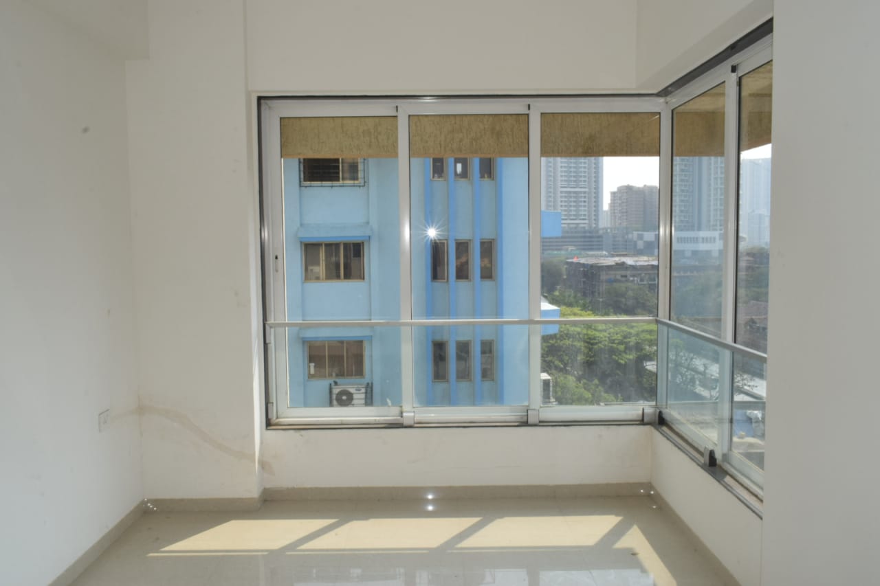 3 - Mittal Aristo, Parel