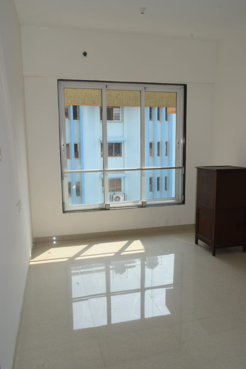 5 - Mittal Aristo, Parel