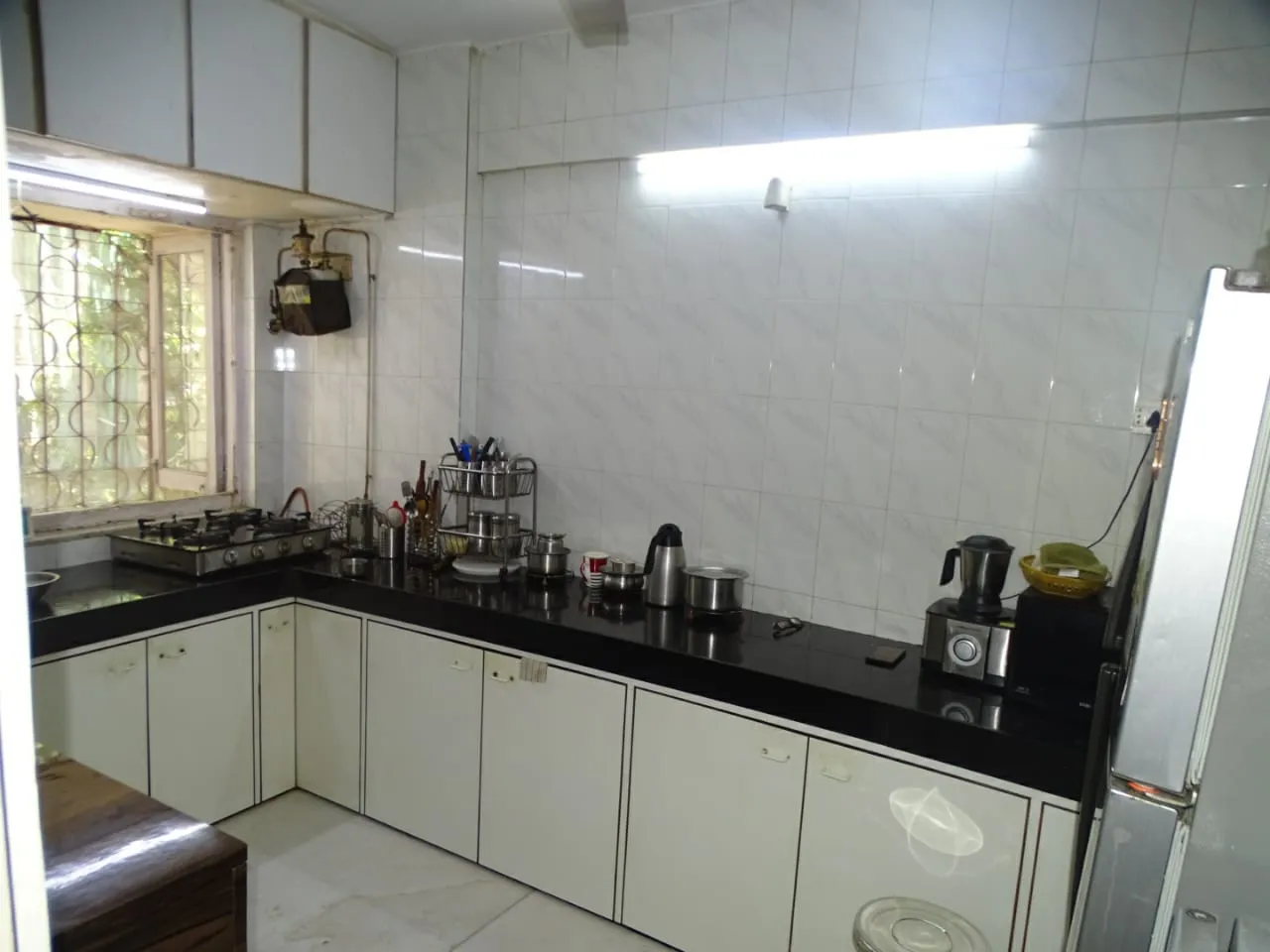 2 BHK Flats for Sale in Greenfields Society, Andheri West