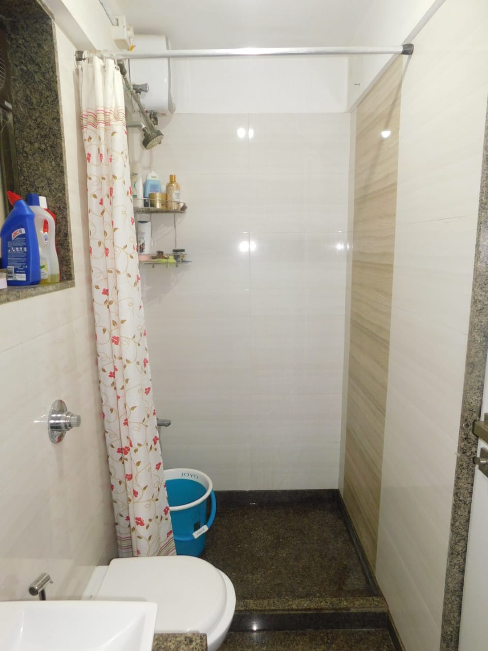 18 - Neminath Luxeria, Andheri West