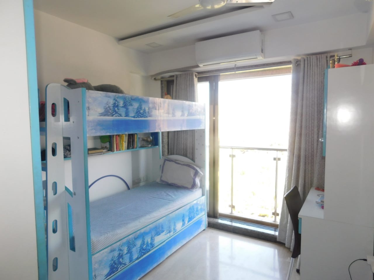 9 - Neminath Luxeria, Andheri West