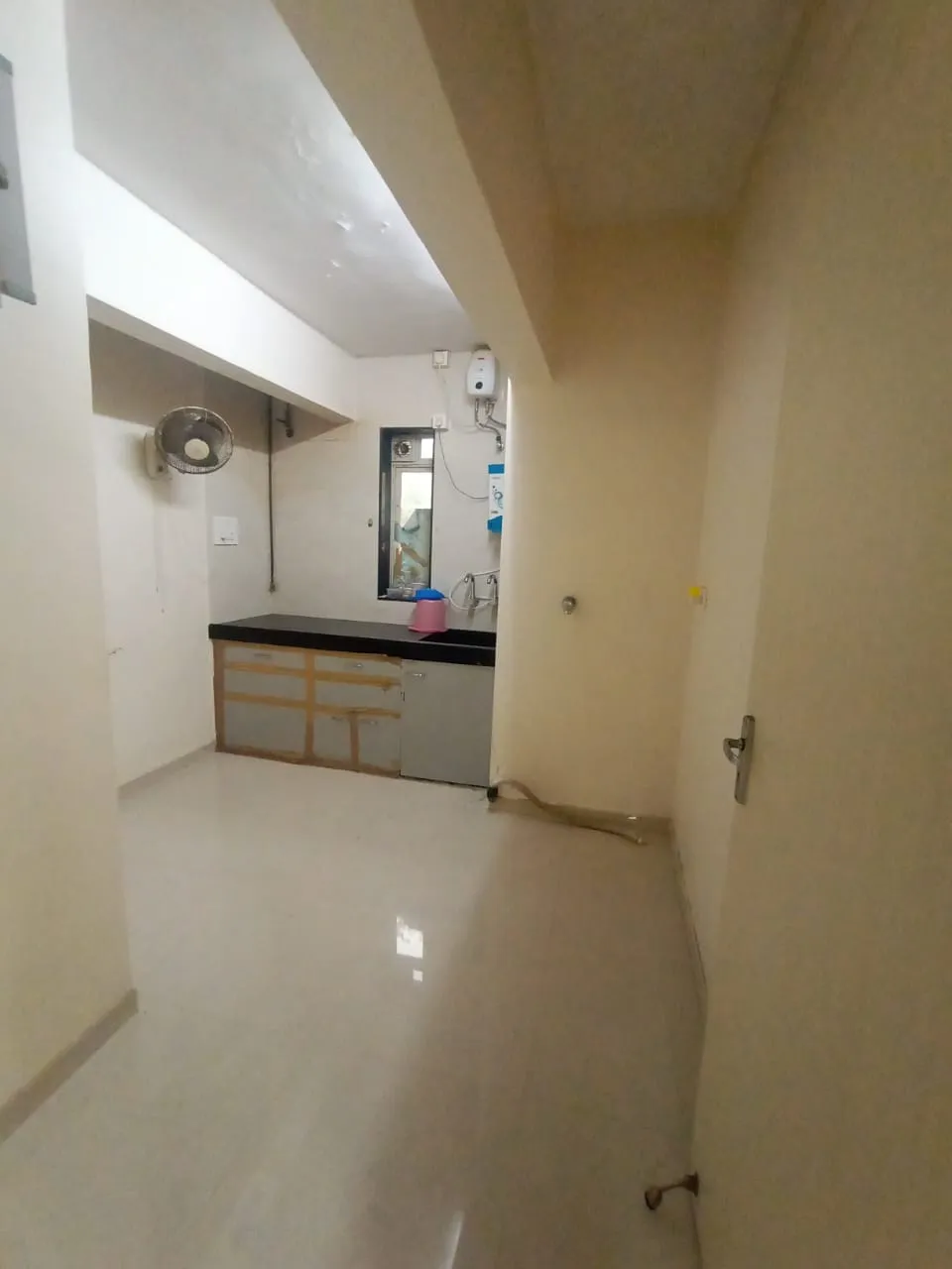 2 BHK Flats for Sale in Beach Tower, Prabhadevi