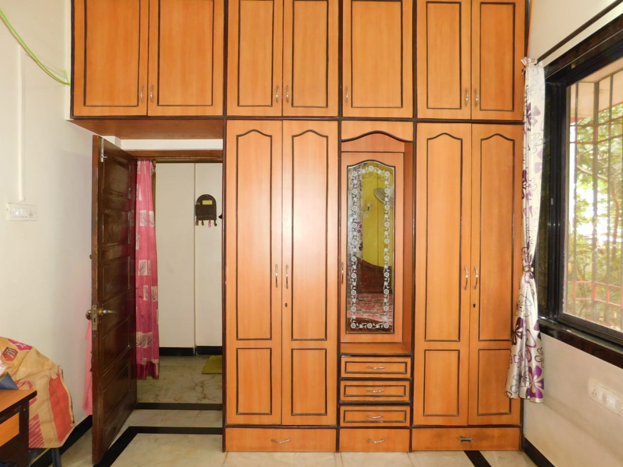 11 - Indira Sadan, Santacruz East