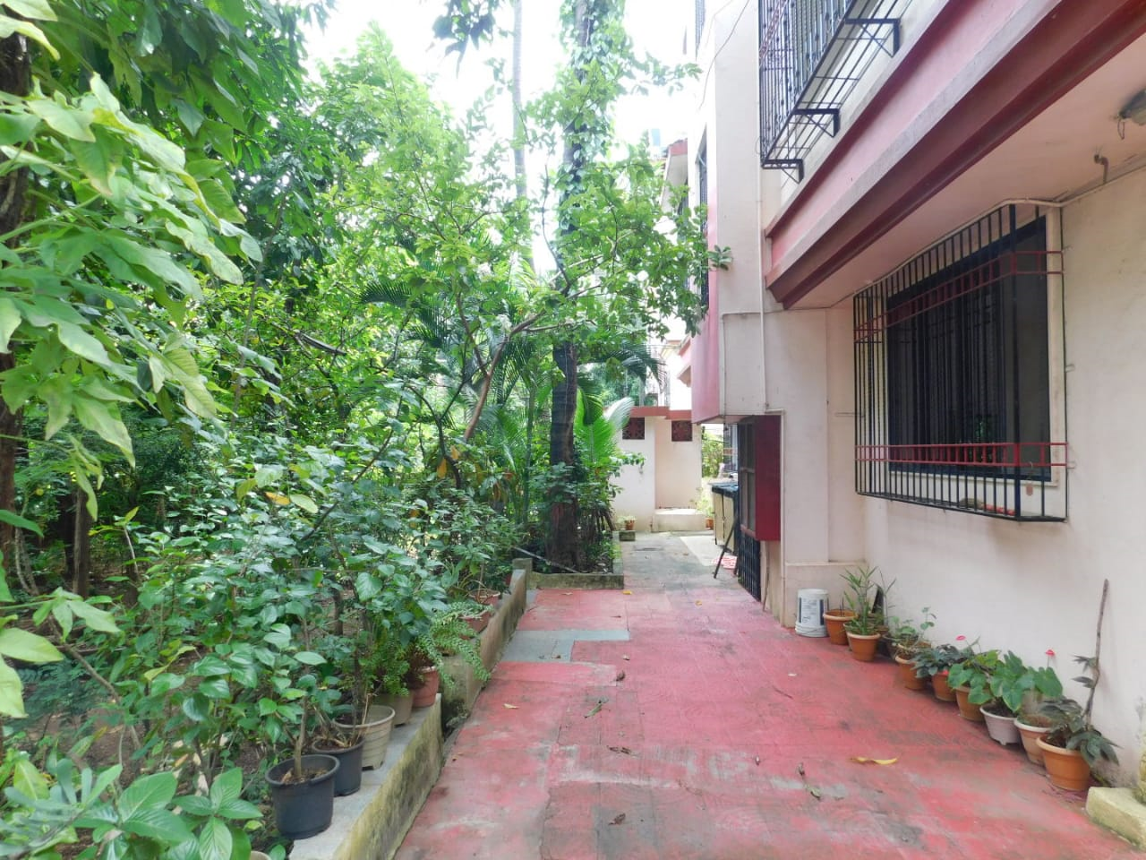 16 - Indira Sadan, Santacruz East