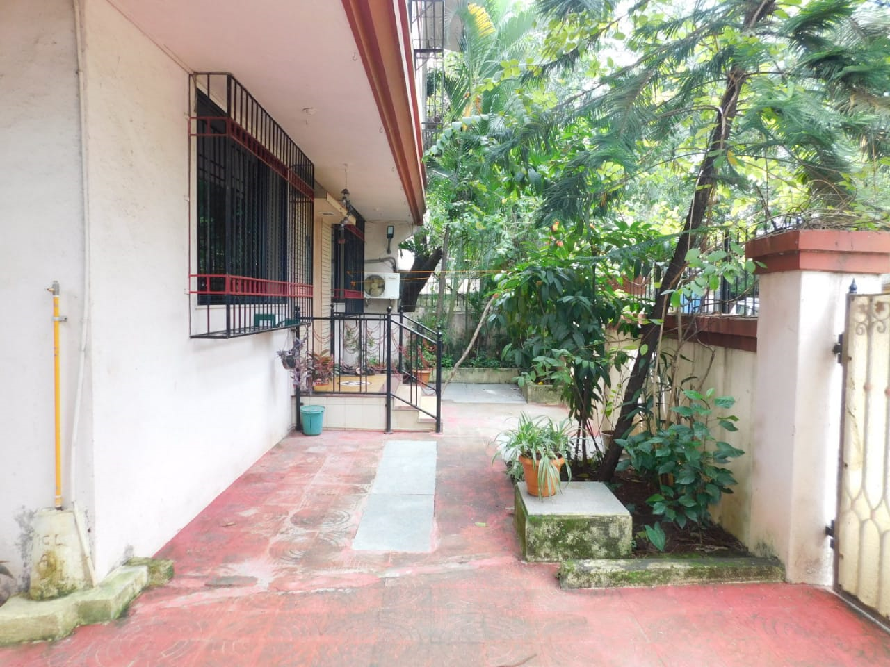 22 - Indira Sadan, Santacruz East