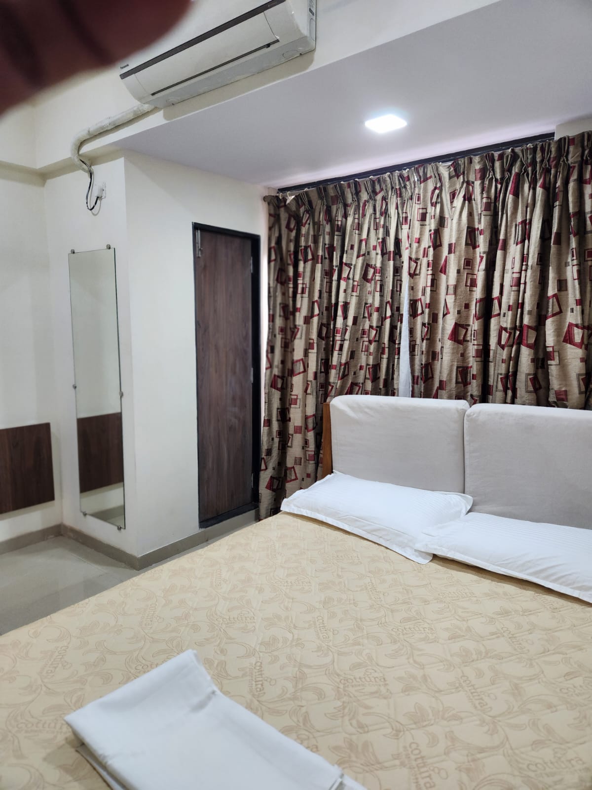 3 BHK Furnished in Jay Prabhat Chs , Andheri West