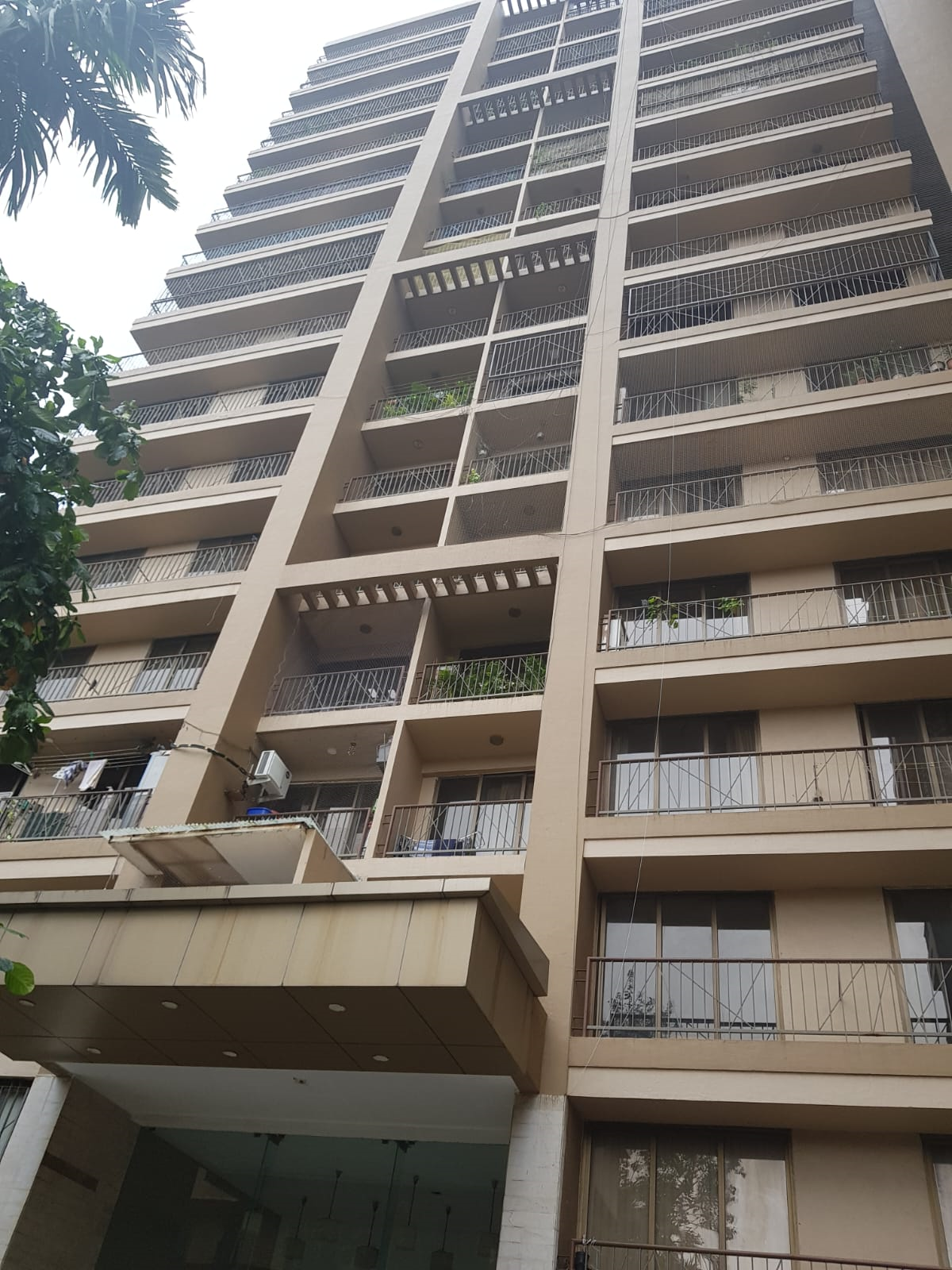 2 BHK Semi Furnished in Brookhaven , Andheri East