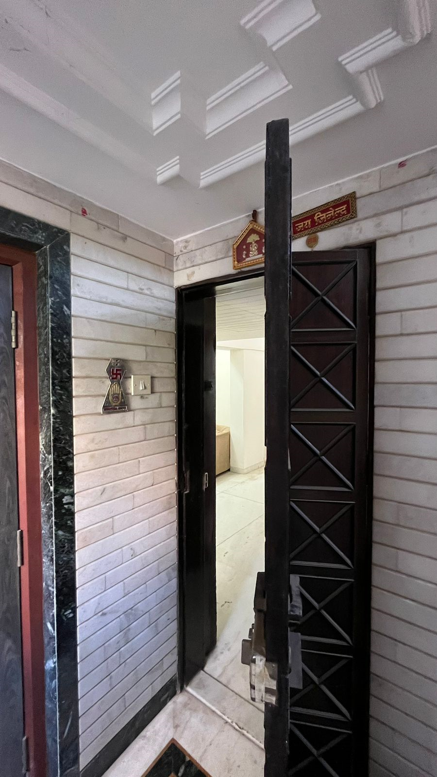 3 BHK Flats on Rent in Deep Apartment, Khar West