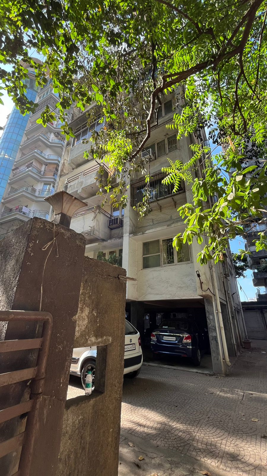3 BHK Flats on Rent in Deep Apartment, Khar West
