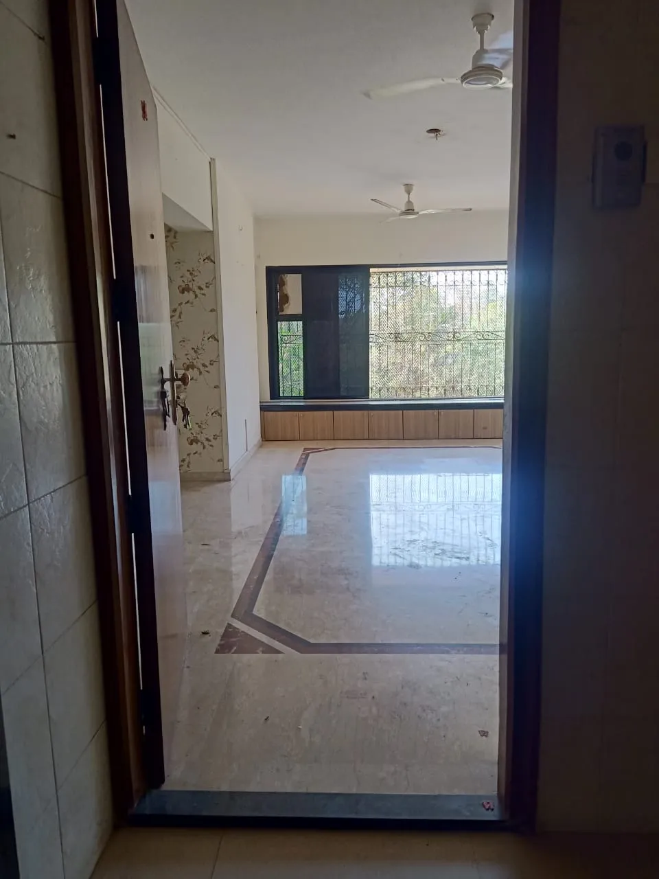4 BHK Flats for Sale in Meghdoot, Andheri West