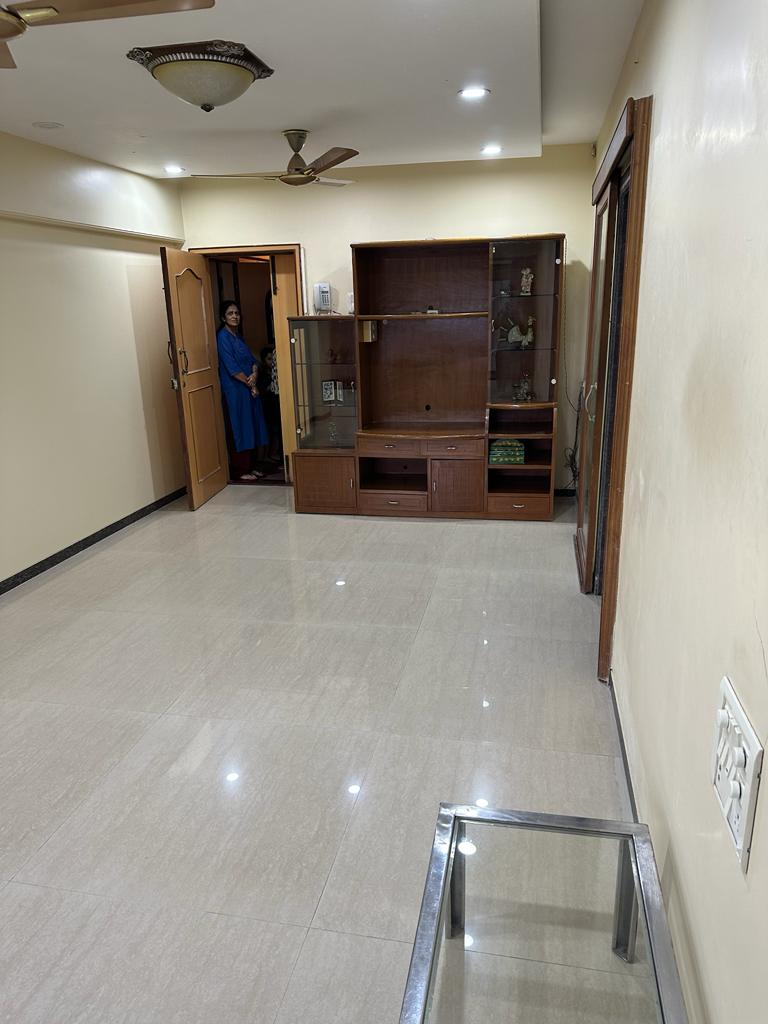 2 BHK Flats for Sale in Ruia Park, Juhu