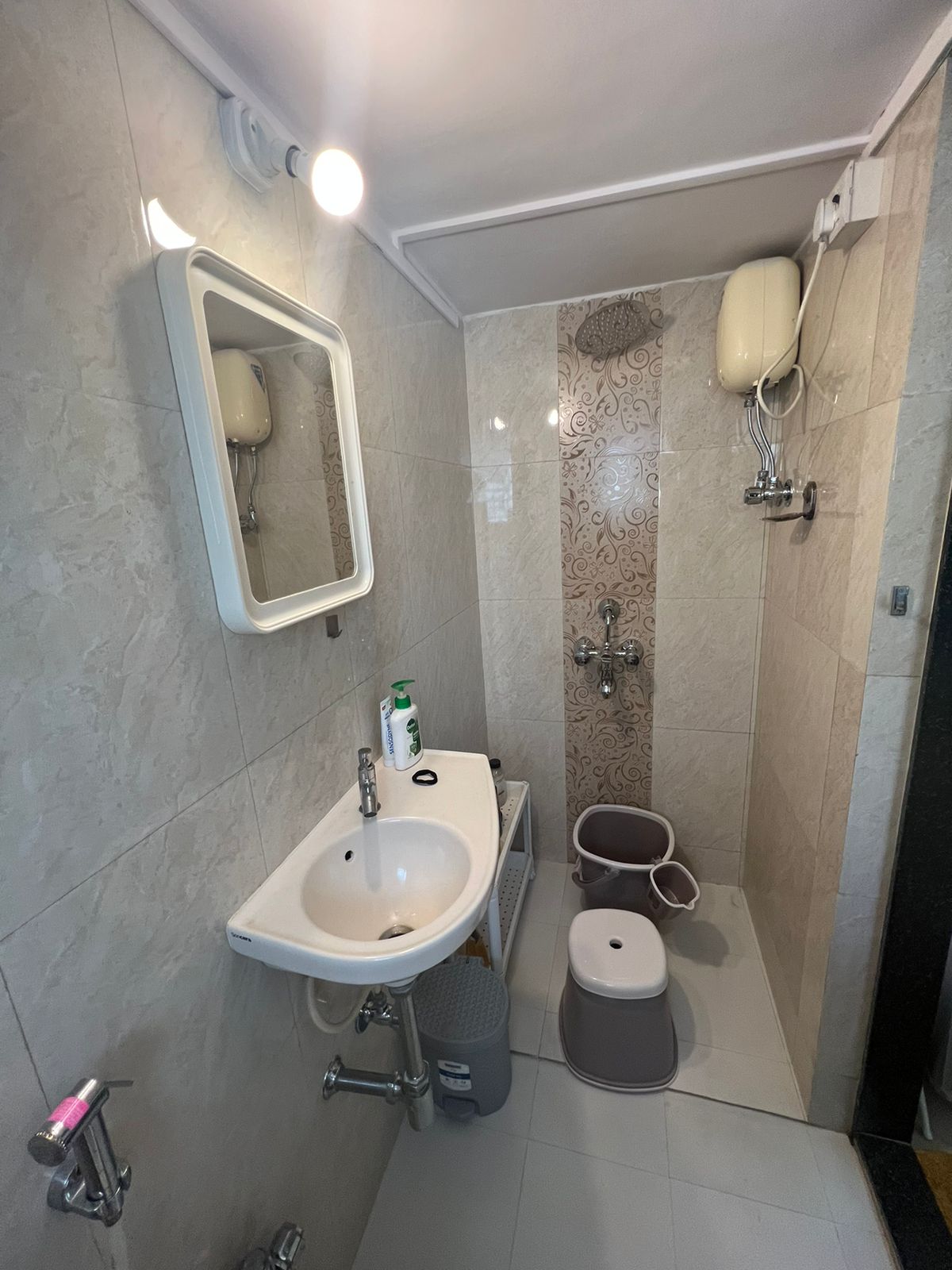 7 - Mig Colony, Andheri West