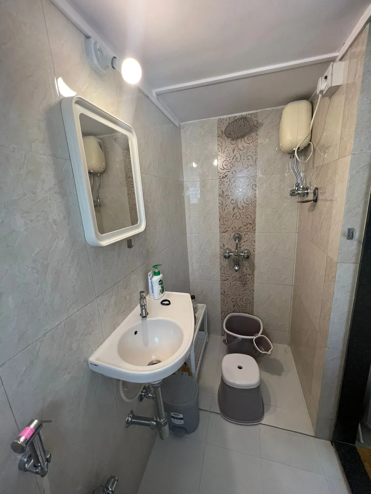 1 BHK Flats on Rent in MIG Colony, Andheri West