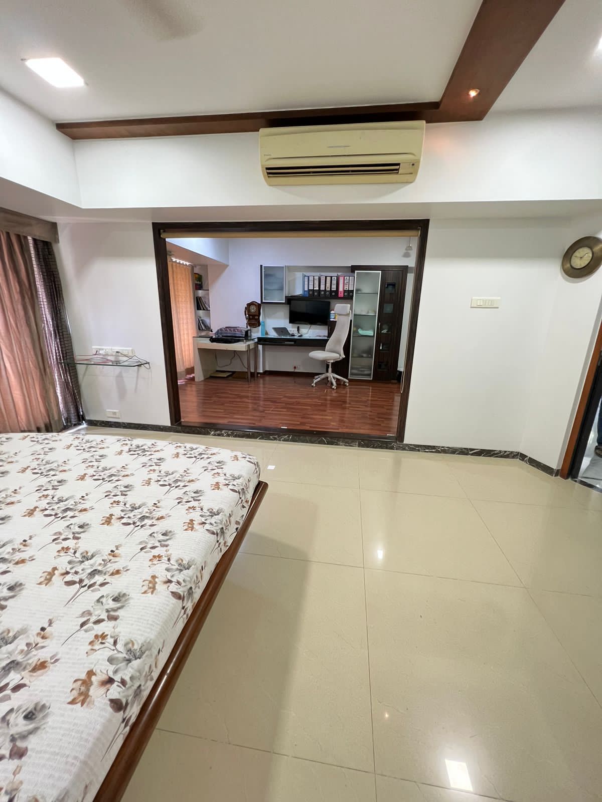 24 - Mayfair Villa, Khar West