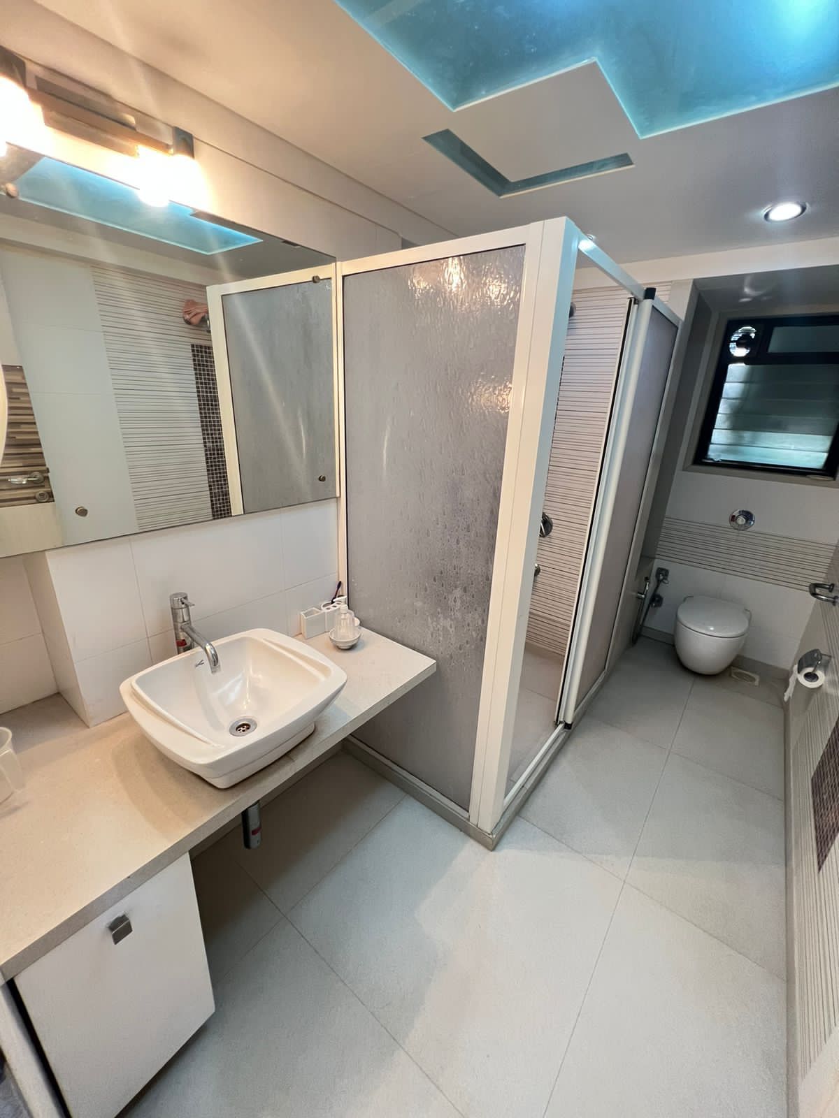 5 - Mayfair Villa, Khar West