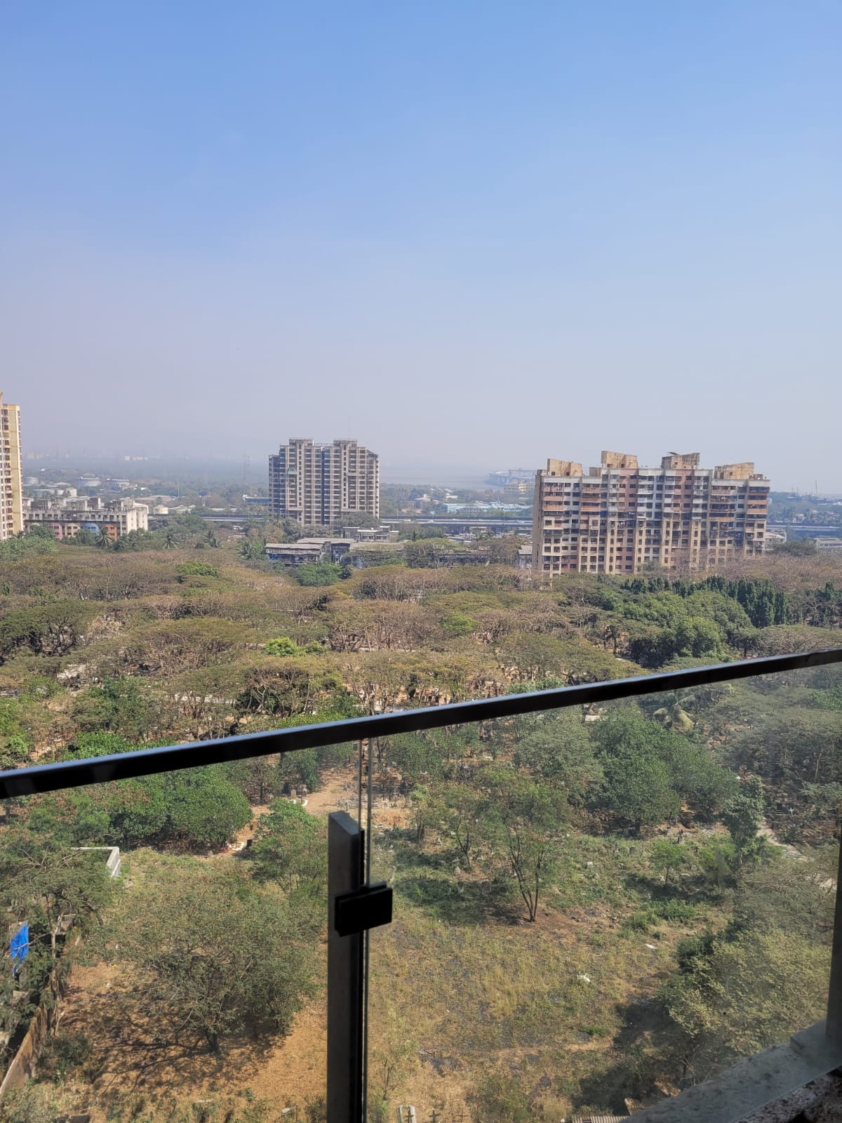 18 - L&T Crescent Bay, Parel